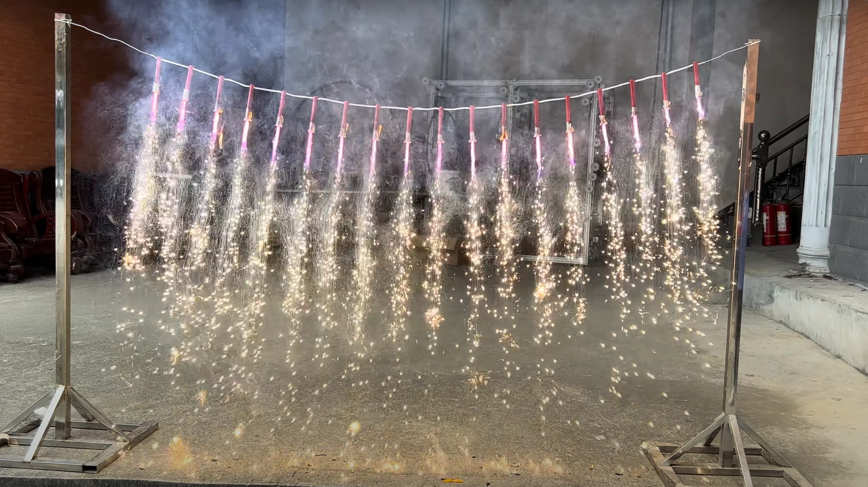 Pol Pl Srebrny Wodospad 2 Metrowy Z Rozowym Plomieniem Jf108 P 5710 2